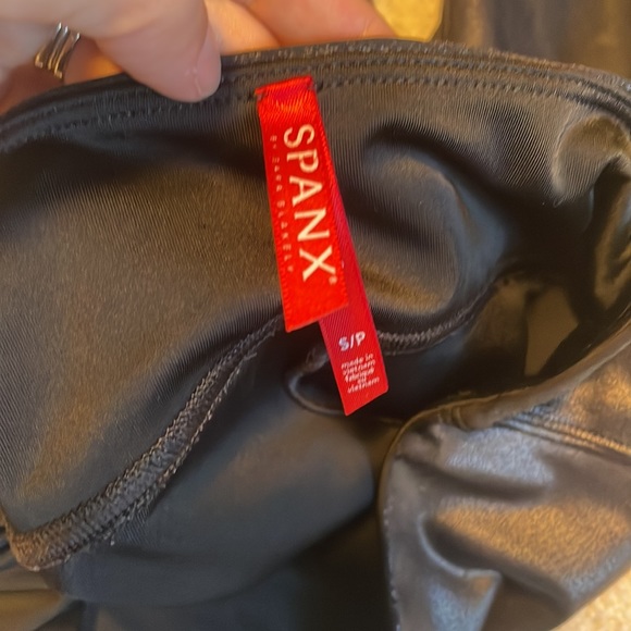 SPANX Black Faux Leather Leggings Size Small - Picture 5 of 7